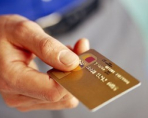 Стоит ли снимать наличность с кредитки?